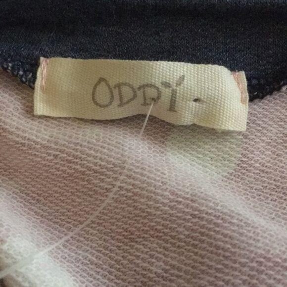 Oddi Short Sleeve Top Size Small - Picture 3 of 4